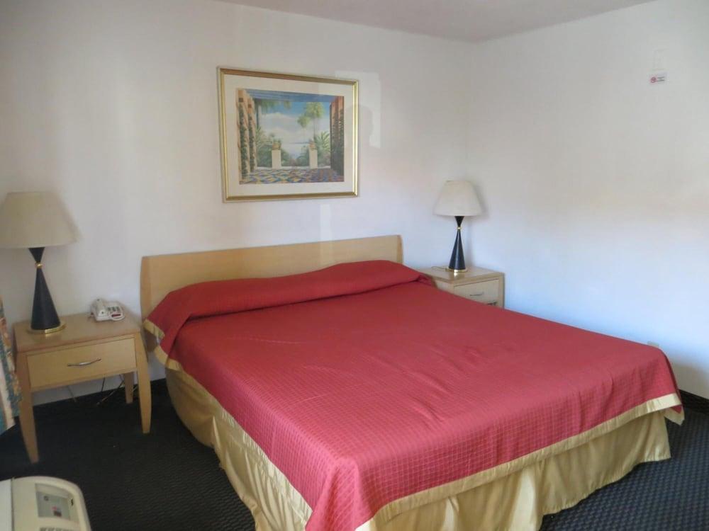 Riverside Inn & Suites 외부 사진