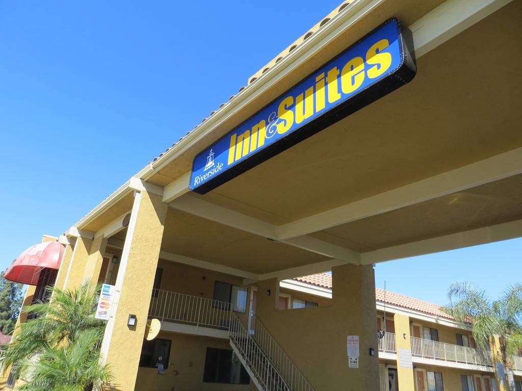 Riverside Inn & Suites 외부 사진