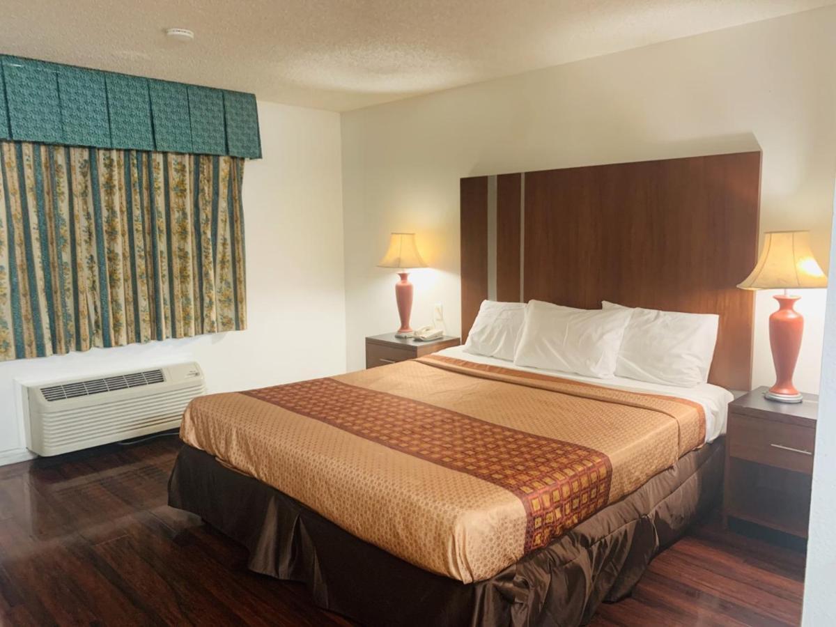 Riverside Inn & Suites 외부 사진